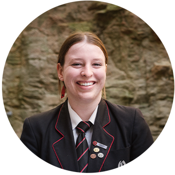 SophieDarton_358px_Circle-(1).png